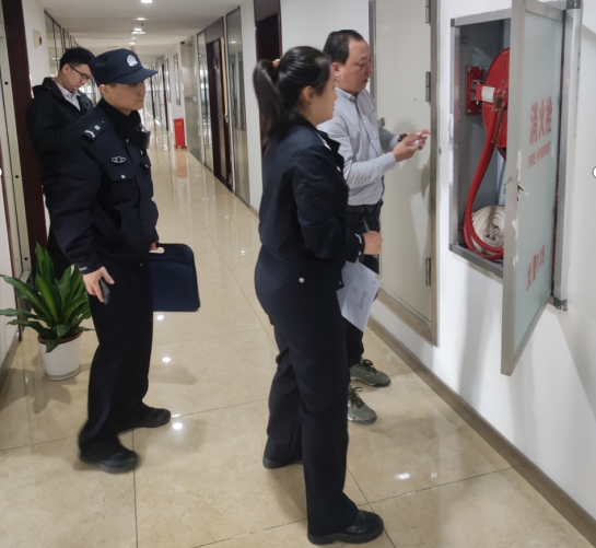 警企共建促和谐，护航发展谱新篇